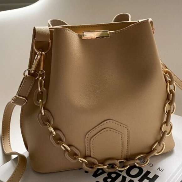 undefined Handbags - Tan Vegan faux  Chain Detail Crossbody Bag khaki